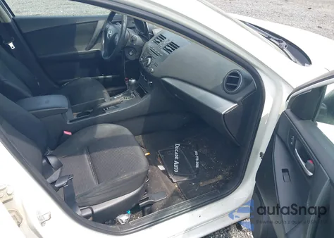 2013 Mazda Mazda3 I Sport z USA, uszkodzony, nr VIN JM1BL1UP4D1790142